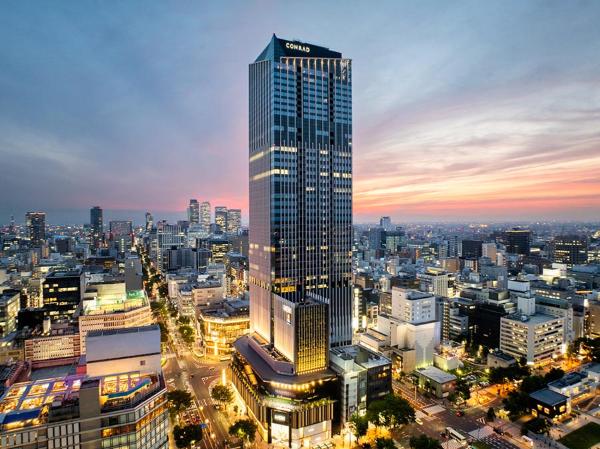 Outside view of the The Landmark Nagoya Sakae building